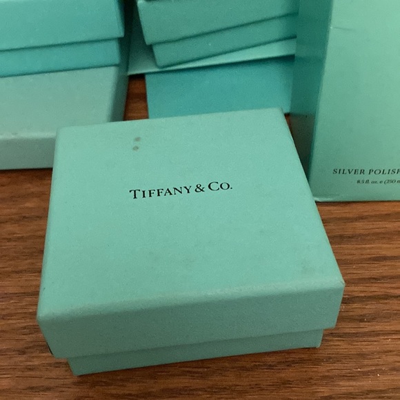 Authentic Tiffany & Co Sterling Silver Ring Size 5 - Picture 3 of 5